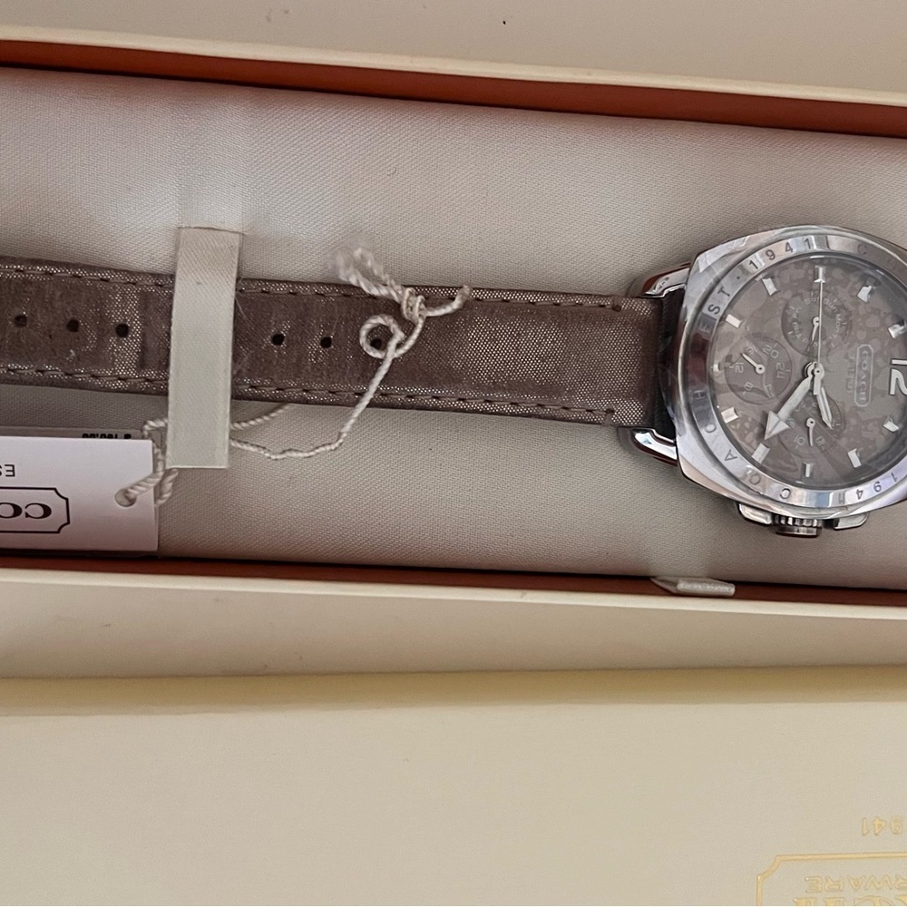 Coach Watch - Picture 6 of 9